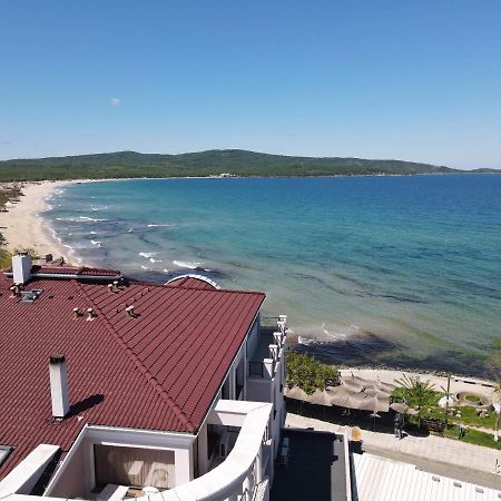 Ashram Hotel Primorsko Exterior photo
